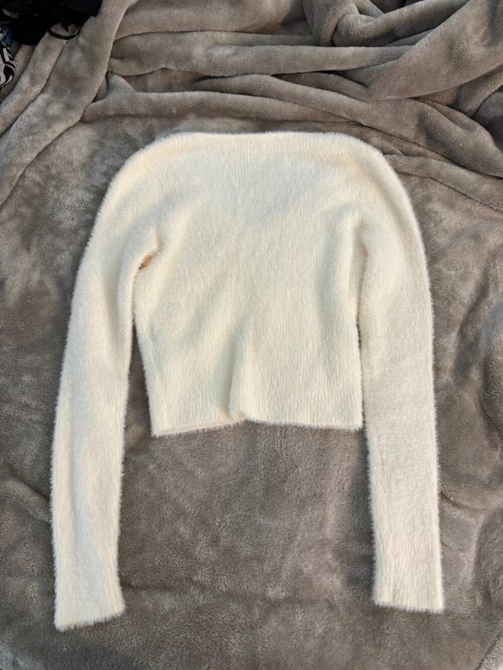 Abercrombie & Fitch Ribbed Short Cardigan - Picture 5 of 5